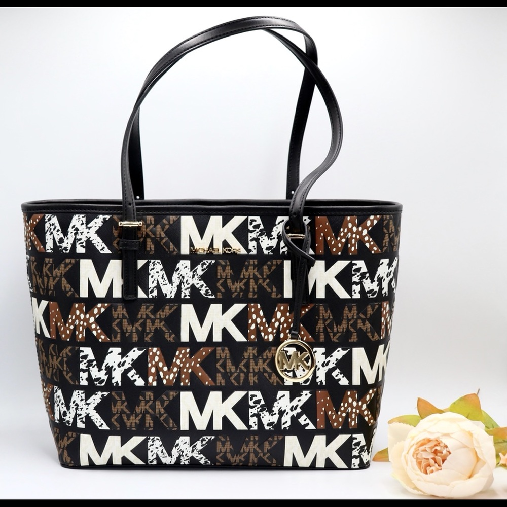 NWT MICHAEL KORS MEDIUM CARRYALL TOTE